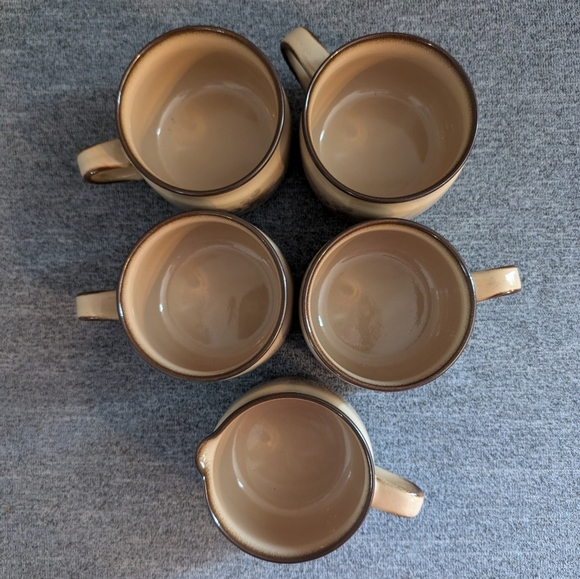 Vintage Denby "Memories" Stoneware Set with Teapot, 4 Cups, 8 Plates, 1 Creamer - Picture 3 of 7
